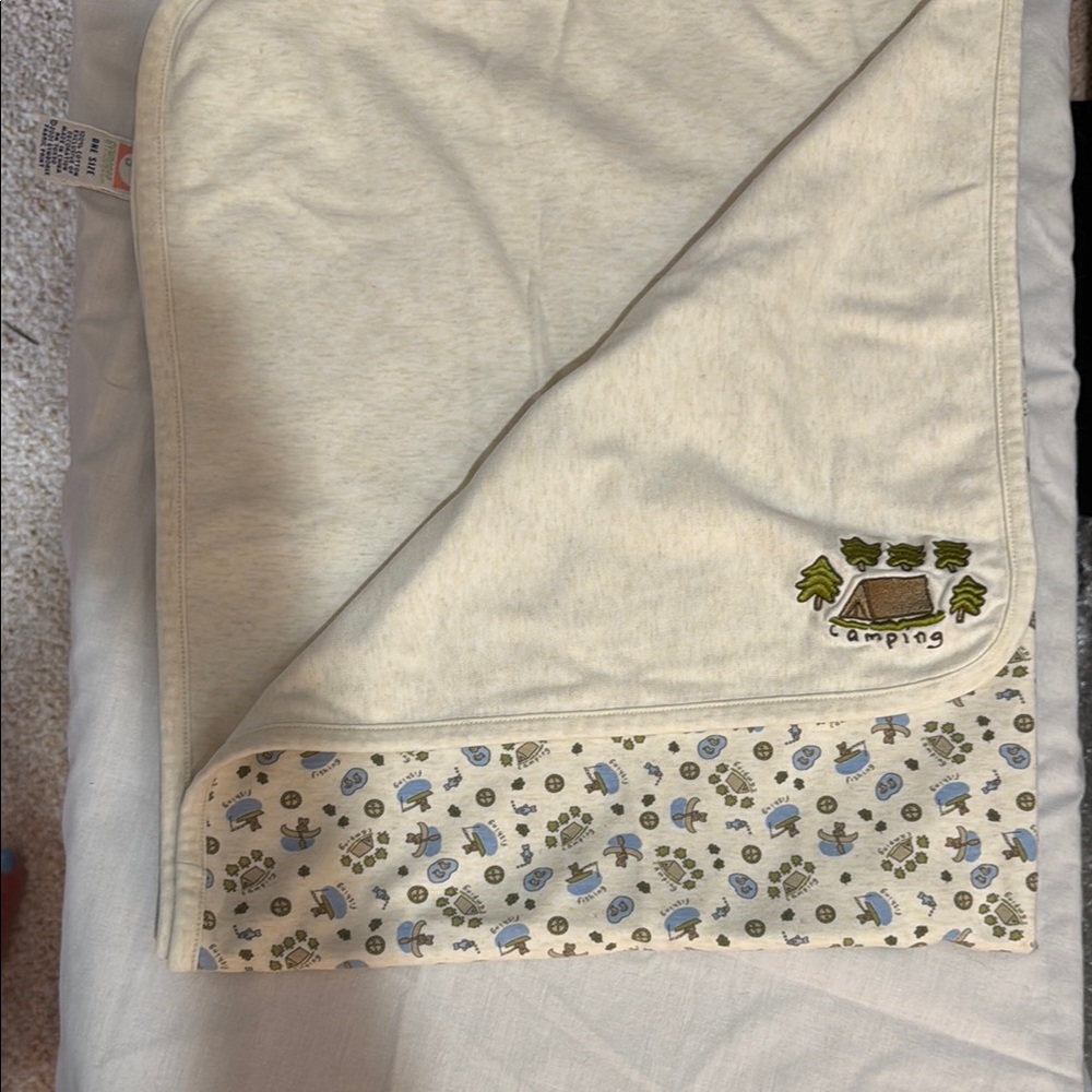 Vintage Gymboree Camping Themed Baby Blanket
Excellent Condition.